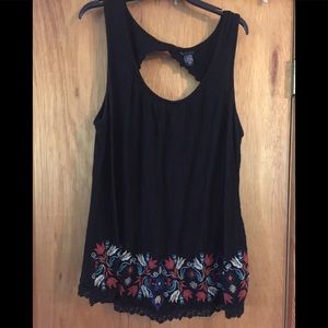 Bohemian embroidered tank top